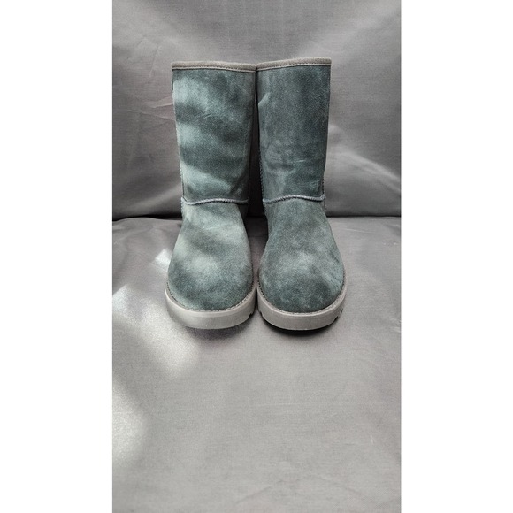 NEW UGG Classic II Genuine Shearling Lined Short Boot Size 7 - Picture 3 of 12